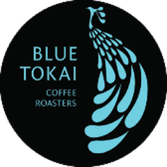 Blue Tokai Coffee Roasters logo
